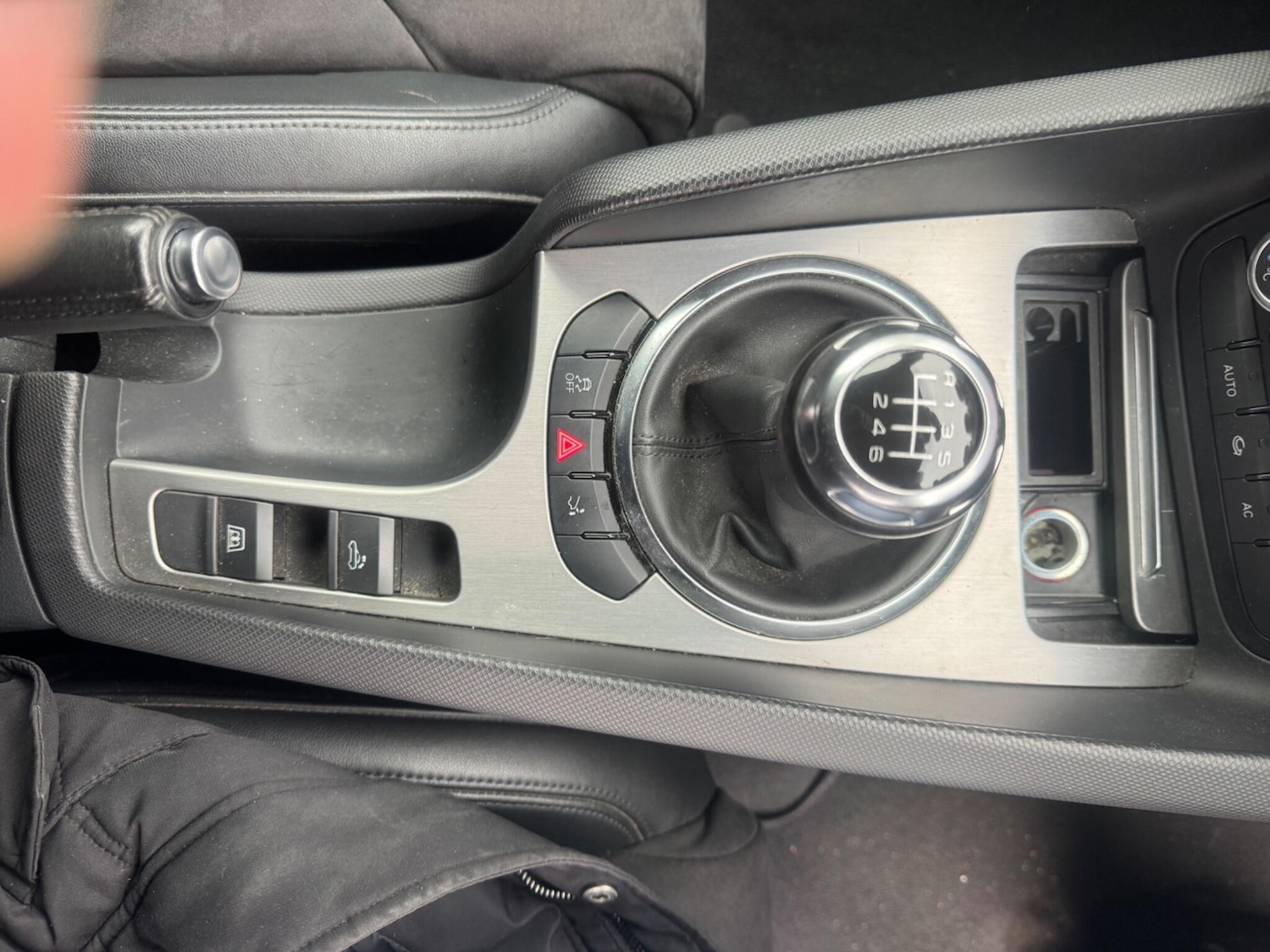 Used Audi TT 2011 for sale - 77440877: Photo 37