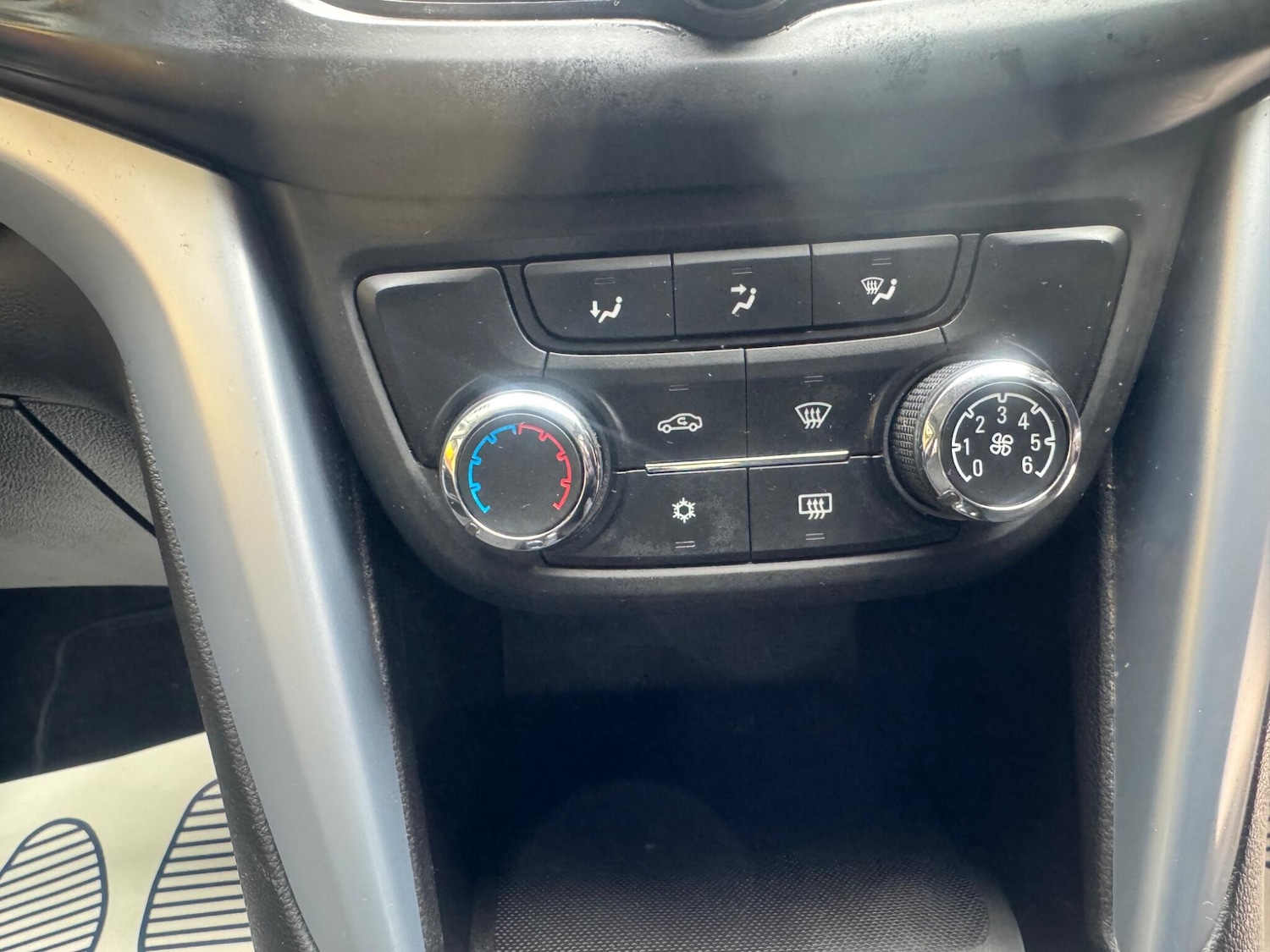 Used Vauxhall Zafira Tourer 2017 for sale - 76189208: Photo 37
