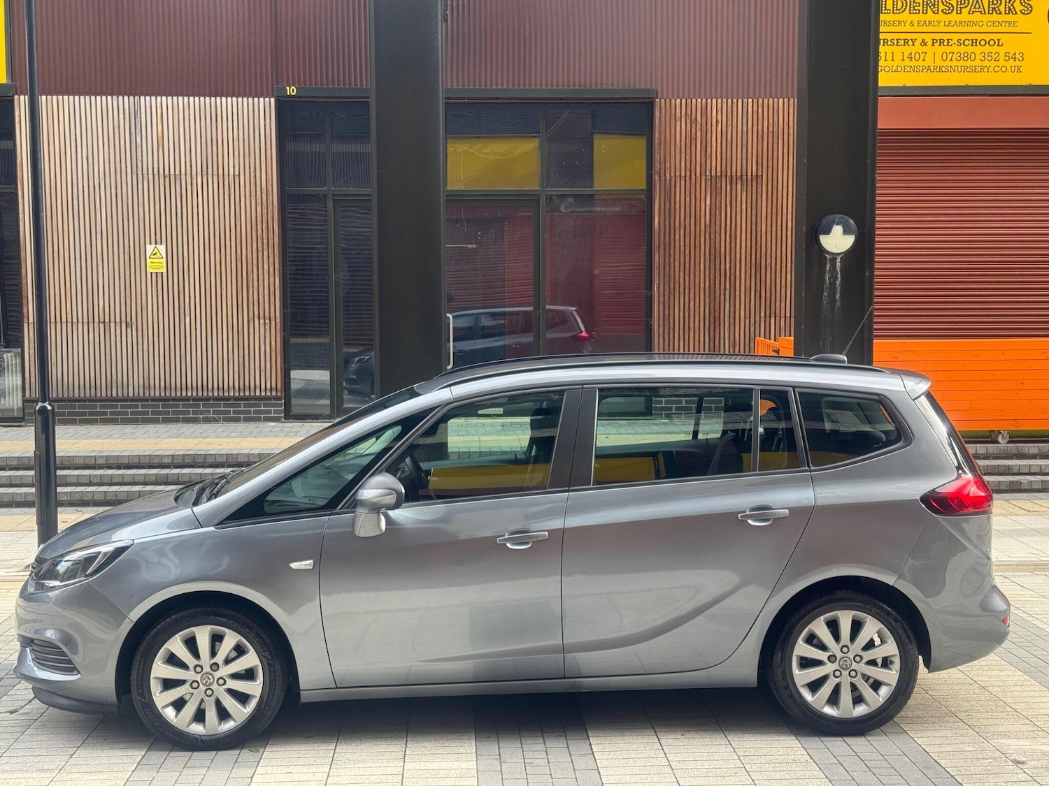 Used Vauxhall Zafira Tourer 2017 for sale - 76189208: Photo 4