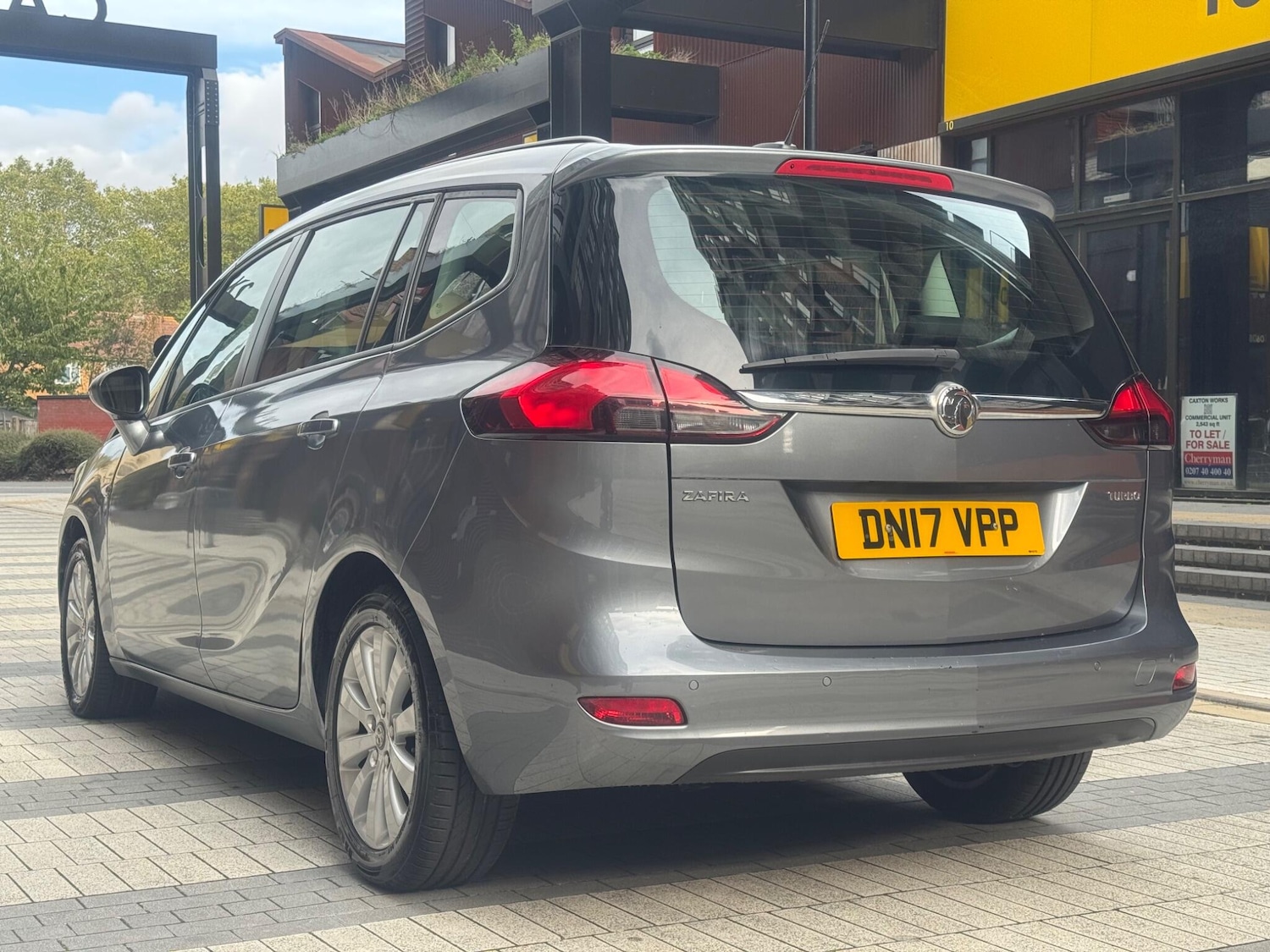 Used Vauxhall Zafira Tourer 2017 for sale - 76189208: Photo 7