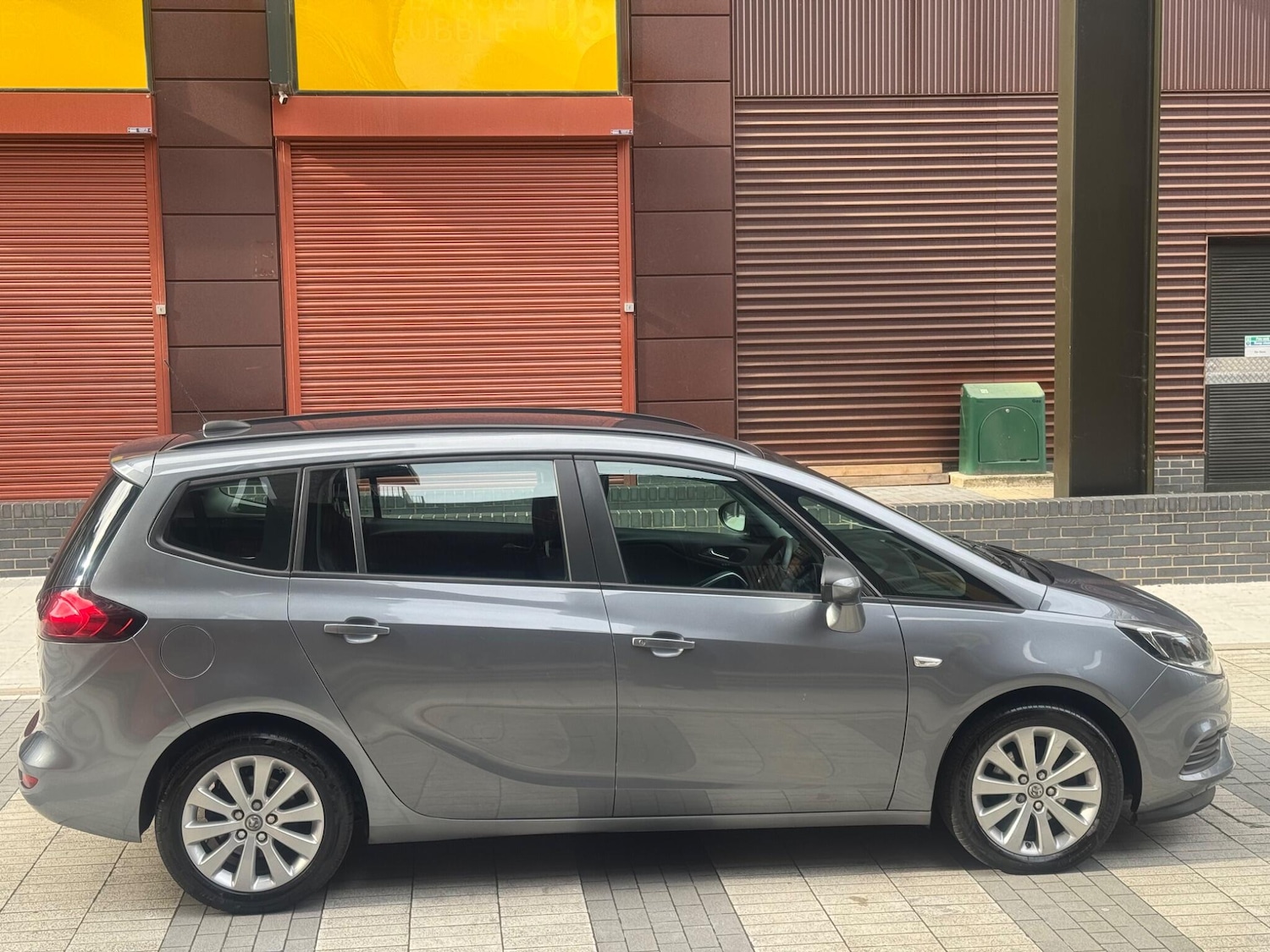 Used Vauxhall Zafira Tourer 2017 for sale - 76189208: Photo 9