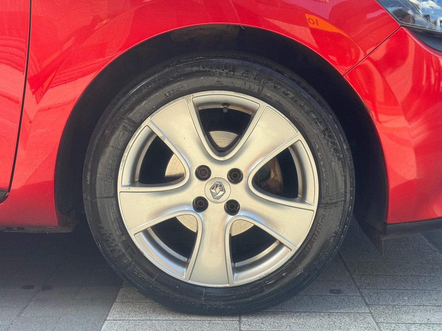 Used Renault Clio 2015 for sale - 76472226: Photo 12