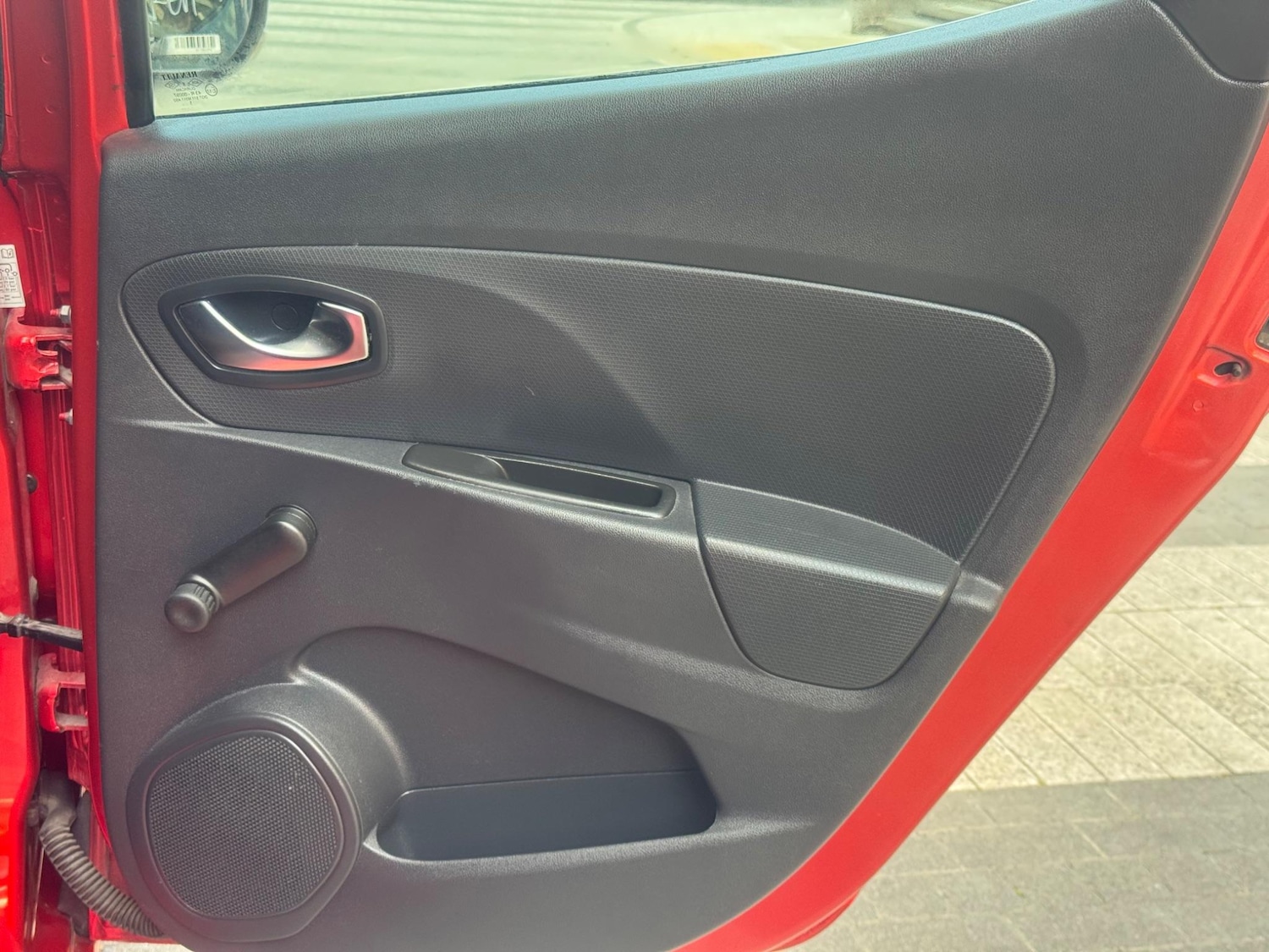 Used Renault Clio 2015 for sale - 76472226: Photo 29