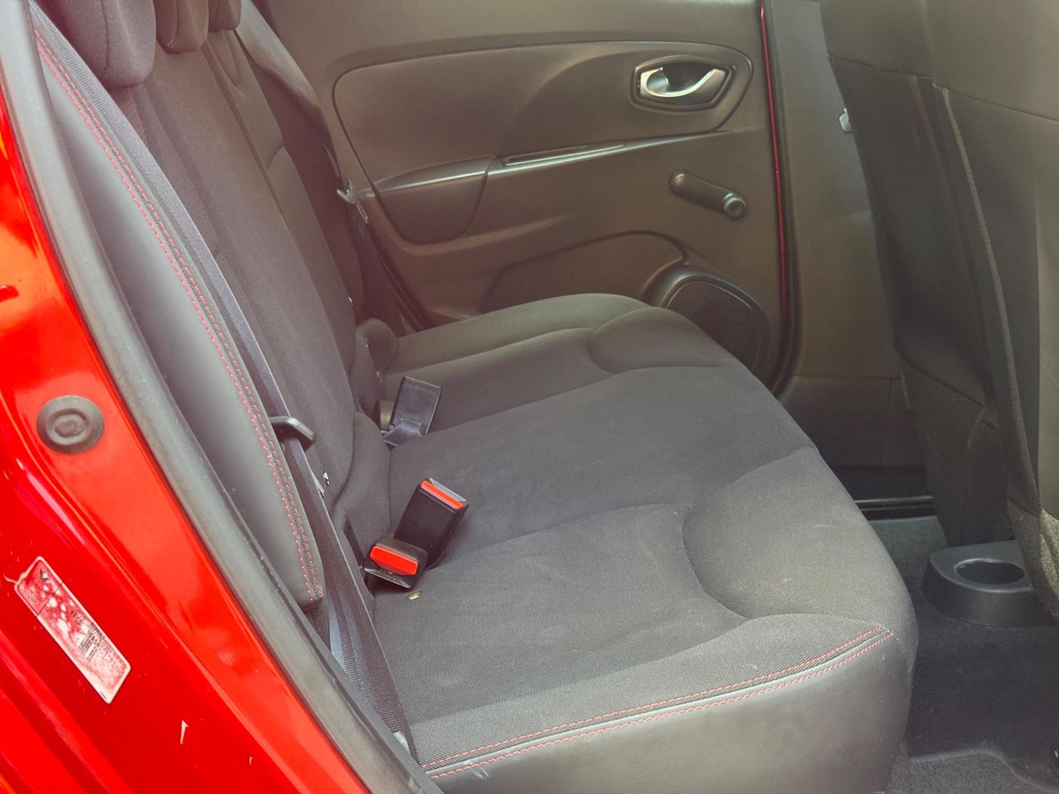 Used Renault Clio 2015 for sale - 76472226: Photo 30