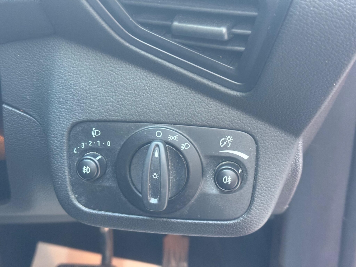 Used Ford Kuga 2017 for sale - 76425789: Photo 17