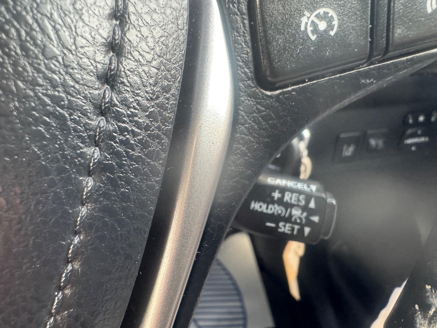 Used Toyota RAV4 2017 for sale - 78035140: Photo 22