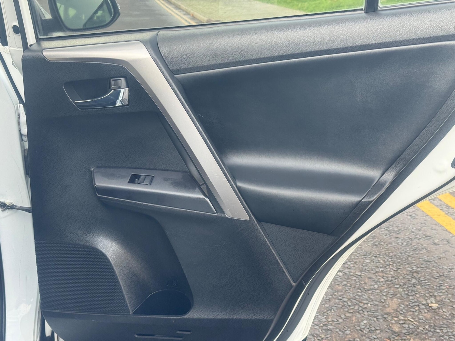 Used Toyota RAV4 2017 for sale - 78035140: Photo 27