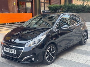 Used Peugeot 208 2019 for sale - 77893133: Photo