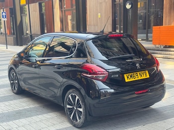 Used Peugeot 208 2019 for sale - 77893133: Photo