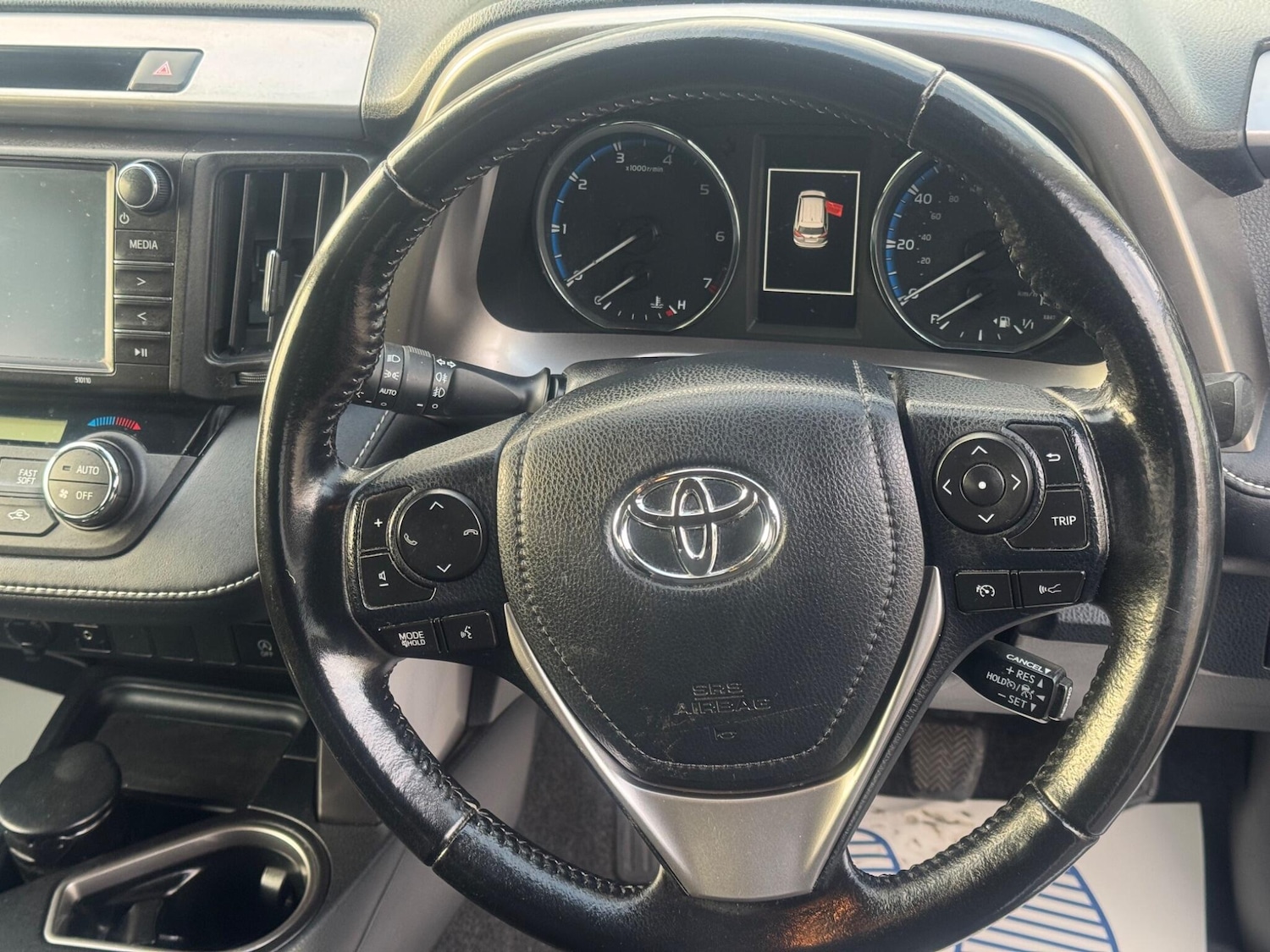 Used Toyota RAV4 2017 for sale - 77156535: Photo 39
