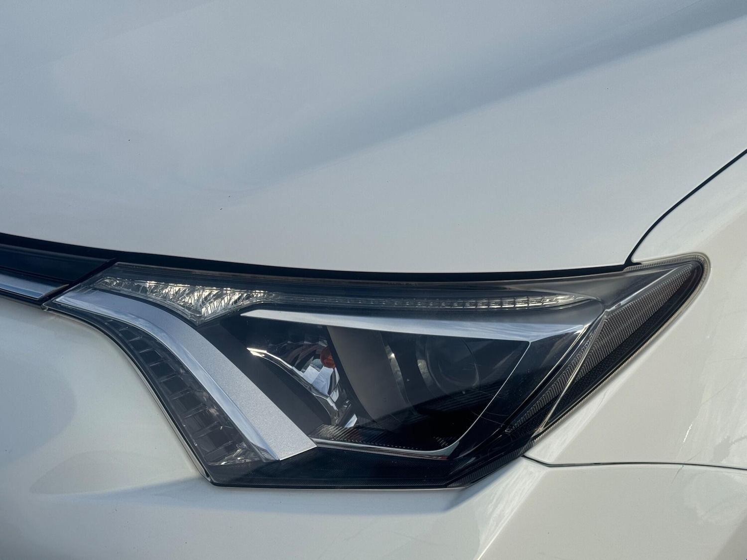 Used Toyota RAV4 2017 for sale - 77156535: Photo 47