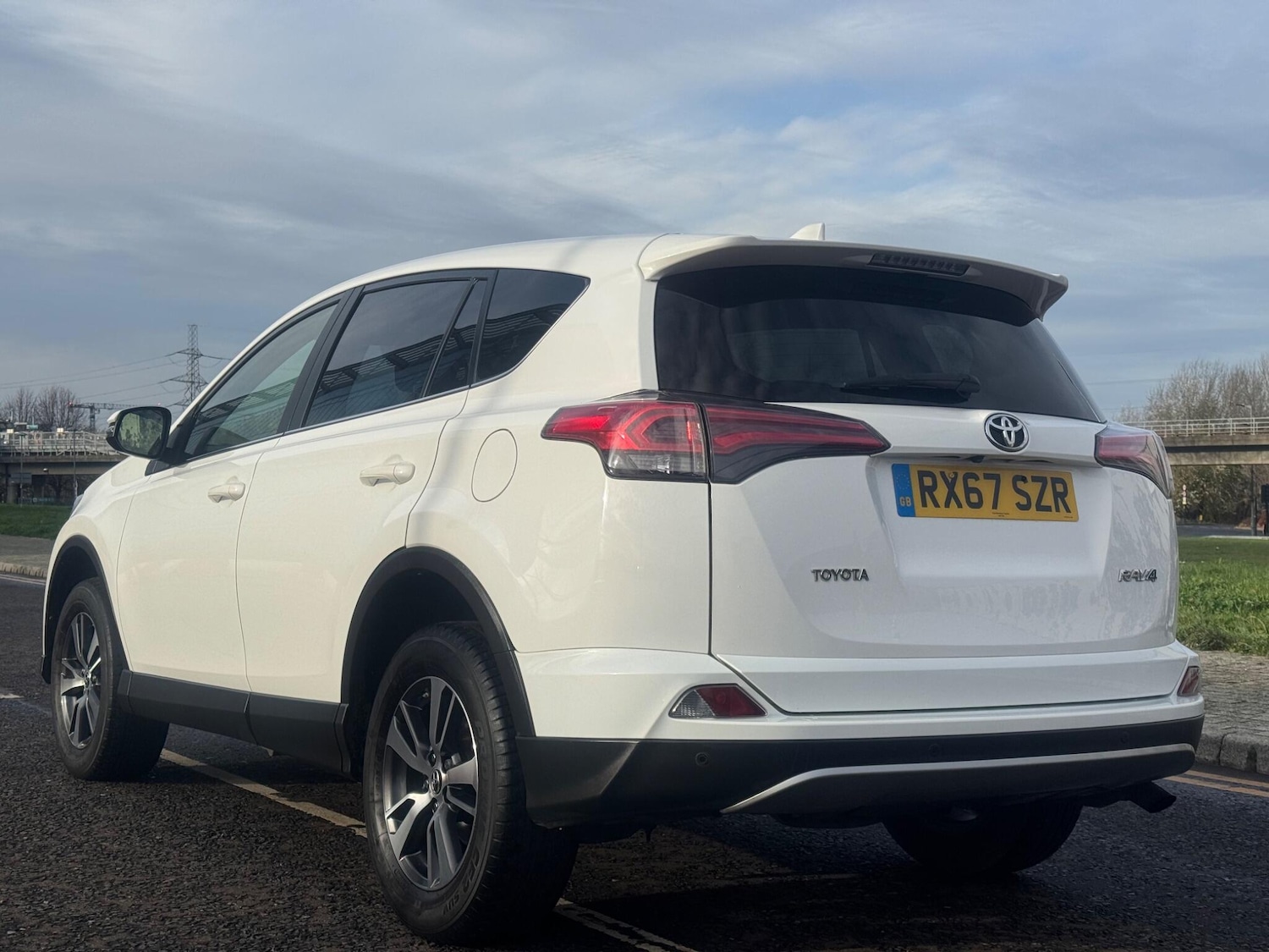 Used Toyota RAV4 2017 for sale - 77156535: Photo 6