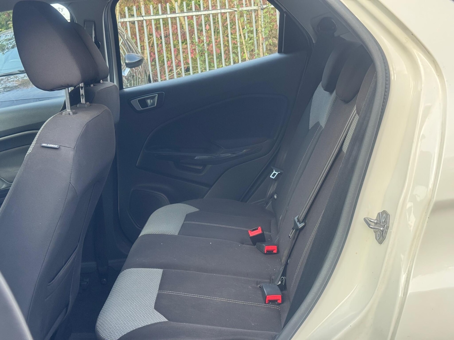 Used Ford Ecosport 2015 for sale - 76990370: Photo 17