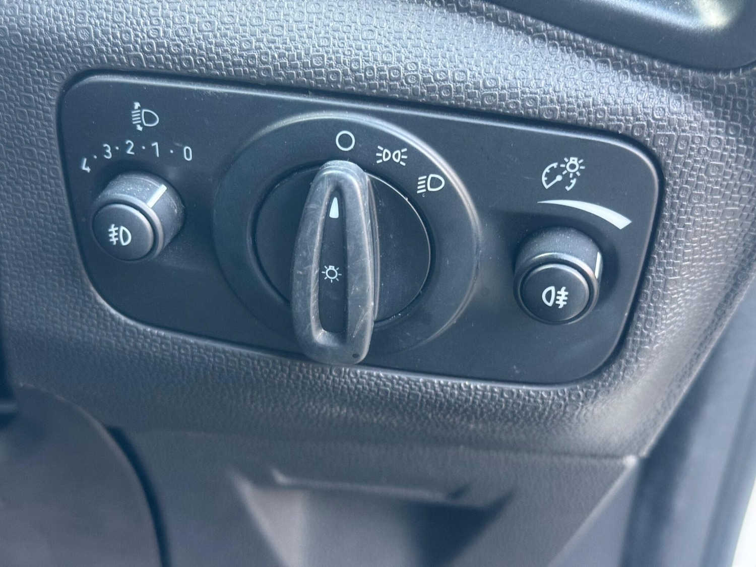 Used Ford Ecosport 2015 for sale - 76990370: Photo 25