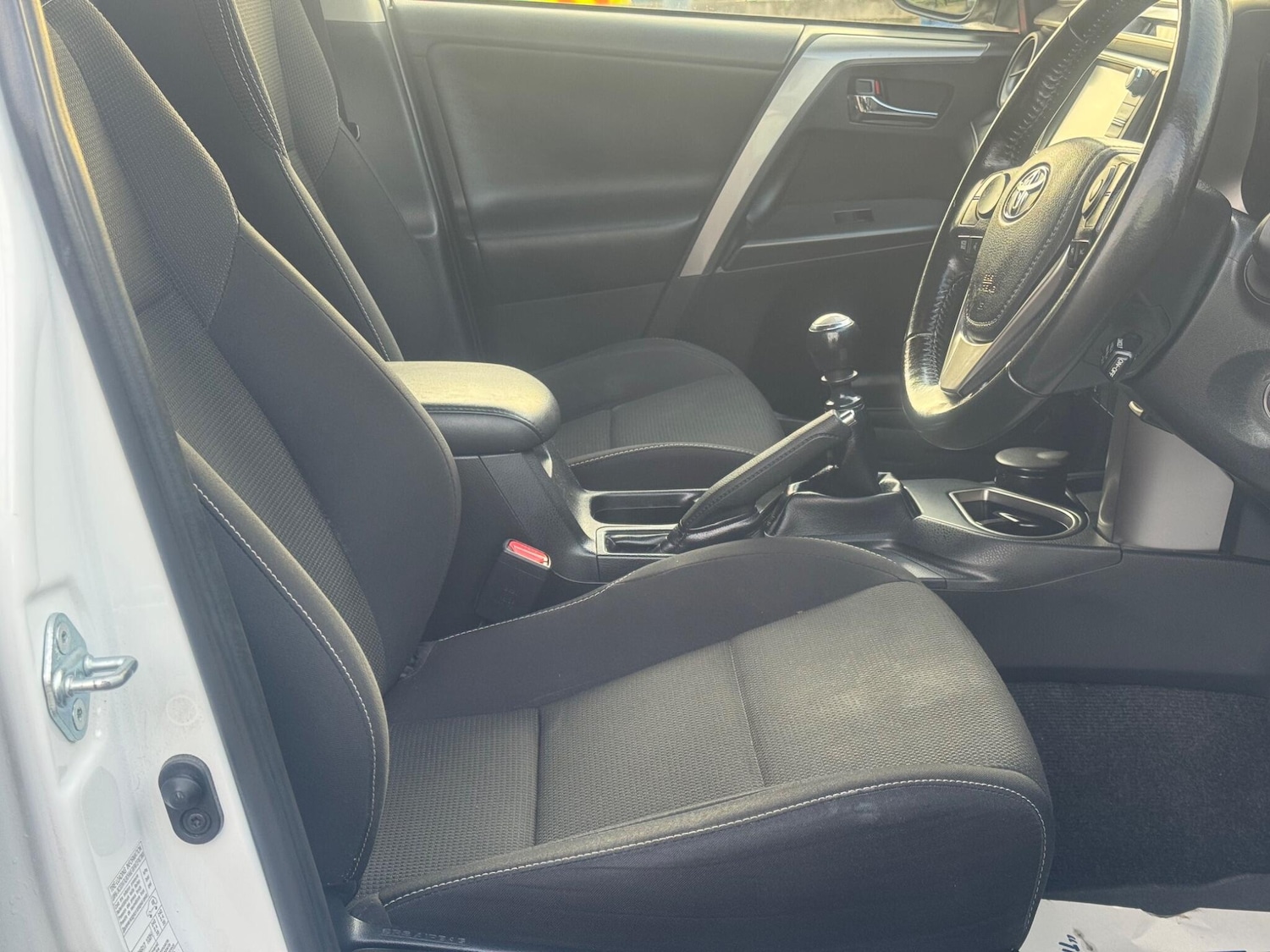 Used Toyota RAV4 2017 for sale - 77940526: Photo 13