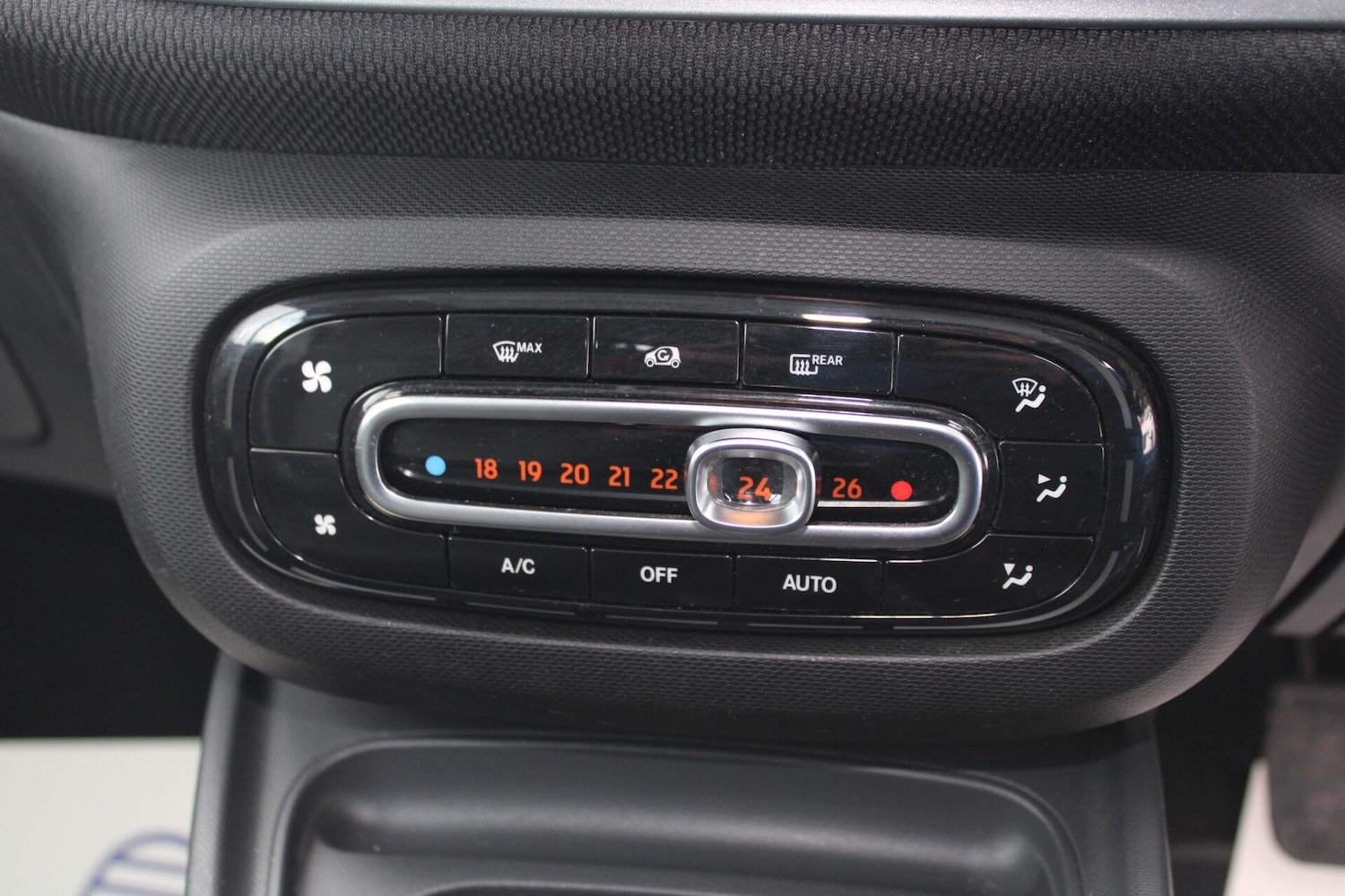 Used smart fortwo 2016 for sale - 76499658: Photo 16