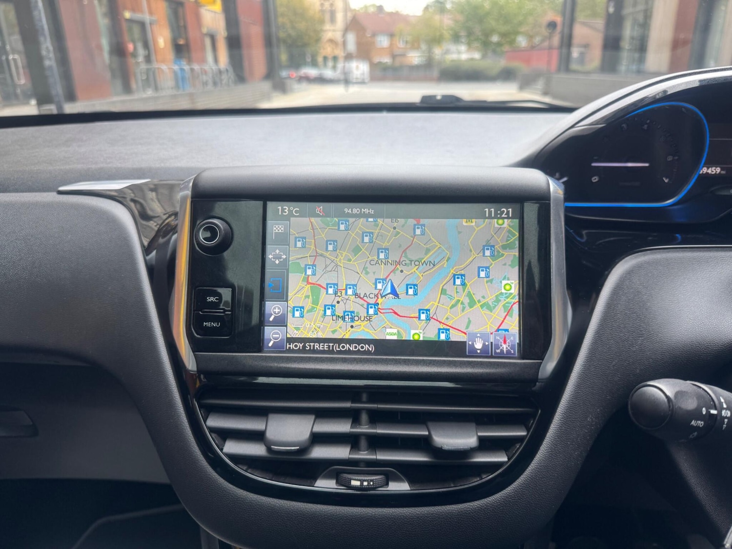 Used Peugeot 208 2015 for sale - 76715528: Photo 45