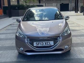 Used Peugeot 208 2013 for sale - 75949653: Photo