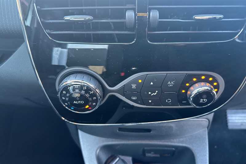 Used Renault Zoe 2019 for sale - 76888996: Photo 16