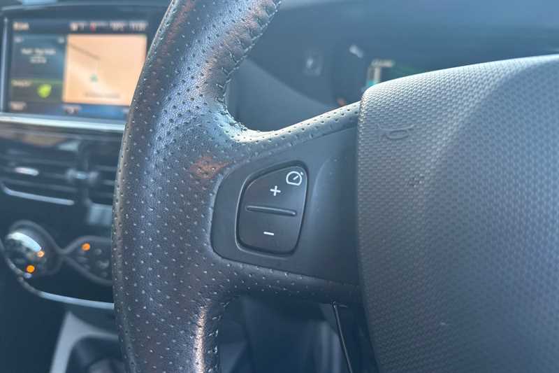 Used Renault Zoe 2019 for sale - 76888996: Photo 17