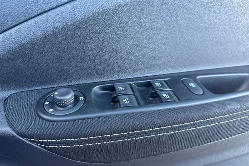 Used Renault Zoe 2019 for sale - 76888996: Photo 18