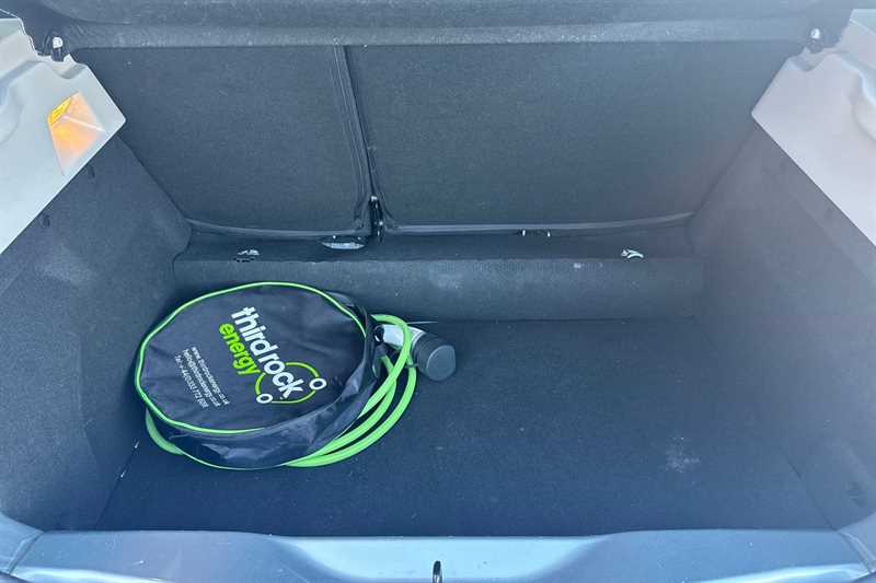 Used Renault Zoe 2019 for sale - 76888996: Photo 20