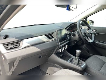 Used Renault Captur 2022 for sale - 75464956: Photo