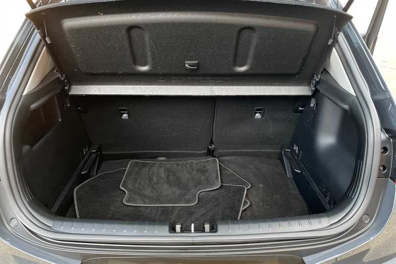 Used Kia Stonic 2023 for sale - 78103220: Photo 20