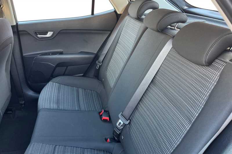 Used Kia Stonic 2023 for sale - 78103220: Photo 8