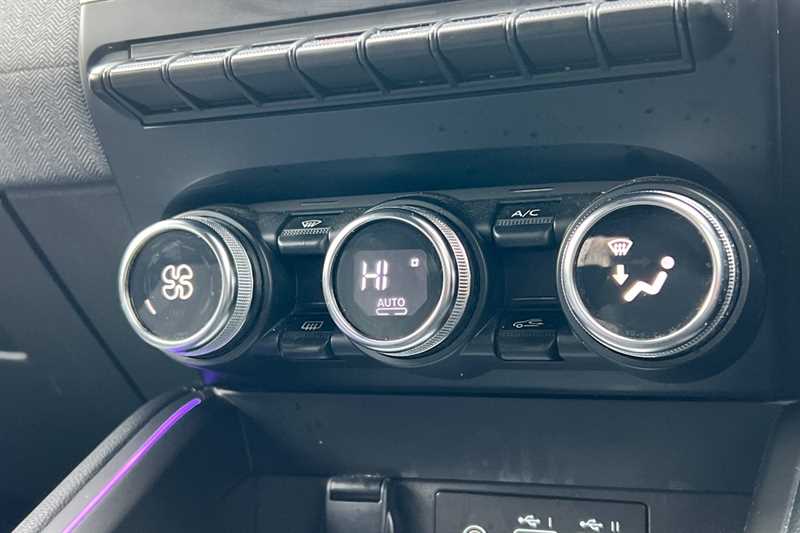 Used Renault Clio 2024 for sale - 75950968: Photo 16