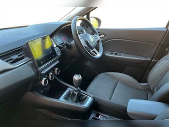 Used Renault Captur 2022 for sale - 77786532: Photo