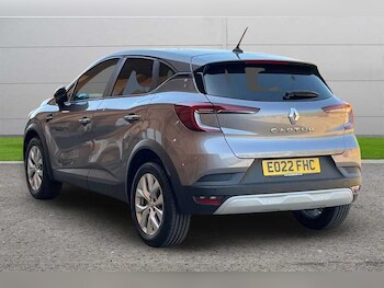 Used Renault Captur 2022 for sale - 77786532: Photo