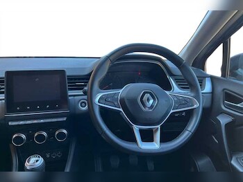 Used Renault Captur 2022 for sale - 77786532: Photo