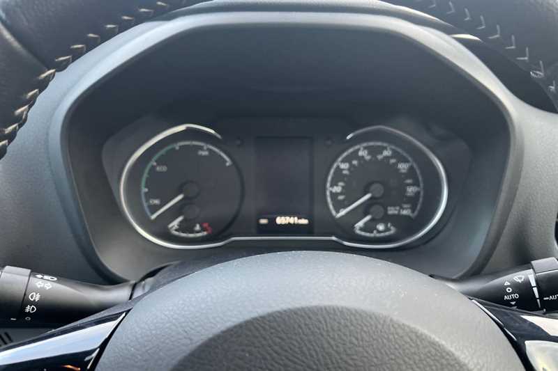 Used Toyota Yaris 2018 for sale - 77360727: Photo 11