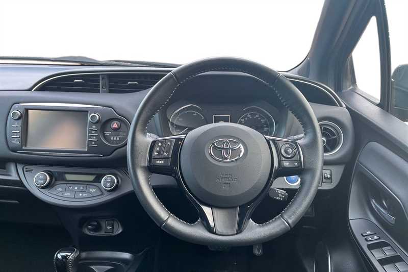 Used Toyota Yaris 2018 for sale - 77360727: Photo 4