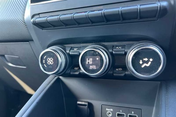 Used Renault Captur 2022 for sale - 75698884: Photo 16