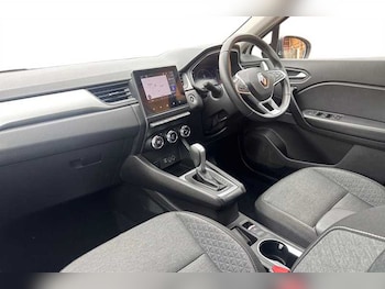 Used Renault Captur 2021 for sale - 76034190: Photo 2