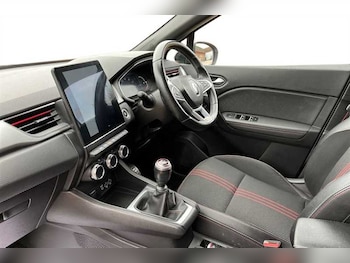 Used Renault Captur 2022 for sale - 77397566: Photo