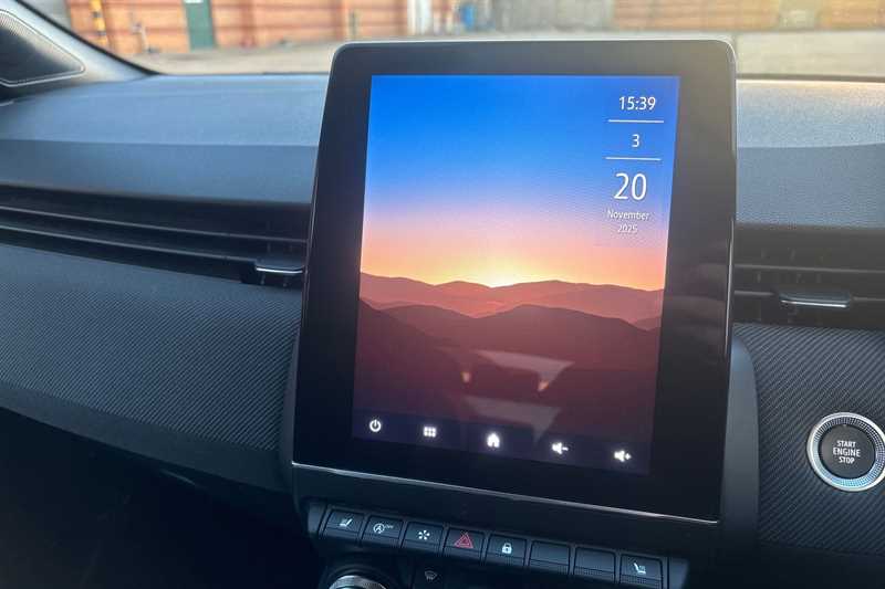 Used Renault Clio 2025 for sale - 76515137: Photo 14