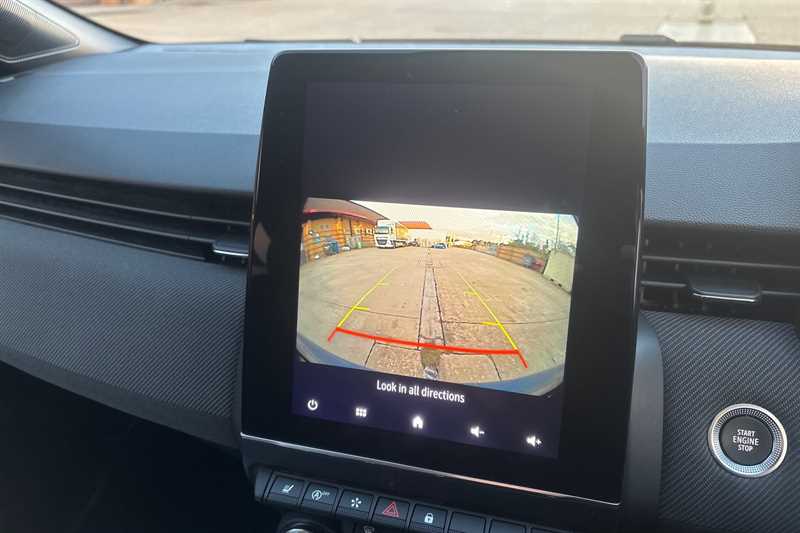 Used Renault Clio 2025 for sale - 76515137: Photo 15