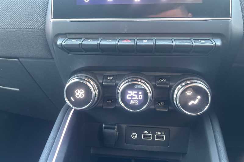 Used Renault Clio 2025 for sale - 76515137: Photo 16