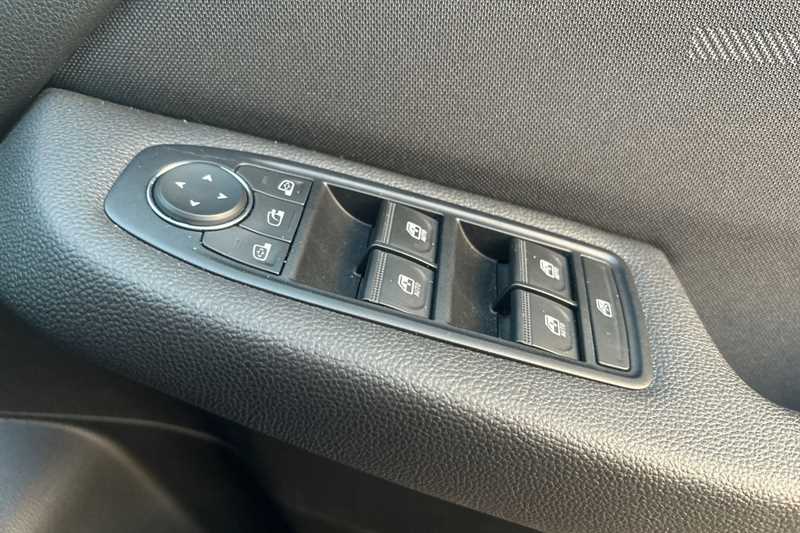 Used Renault Clio 2025 for sale - 76515137: Photo 18