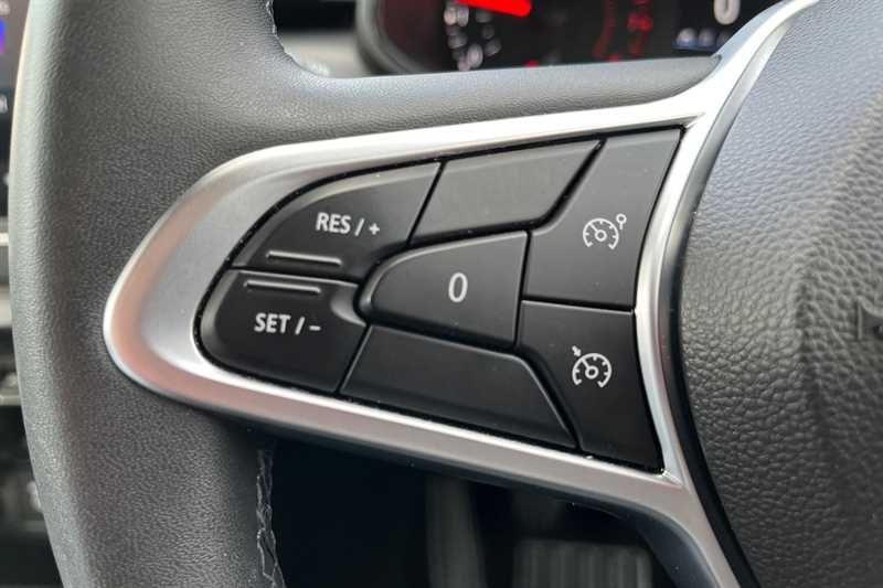 Used Renault Clio 2021 for sale - 77627773: Photo 17