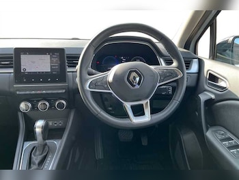 Used Renault Captur 2022 for sale - 77726373: Photo