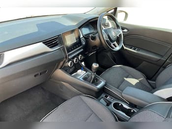 Used Renault Captur 2024 for sale - 79350690: Photo