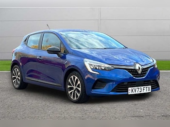 Used Renault Clio 2023 for sale - 76501670: Photo