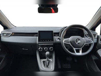 Used Renault Clio 2023 for sale - 76501670: Photo