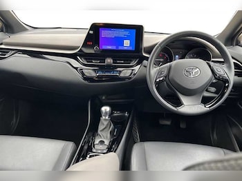 Used Toyota C-HR 2023 for sale - 78786247: Photo