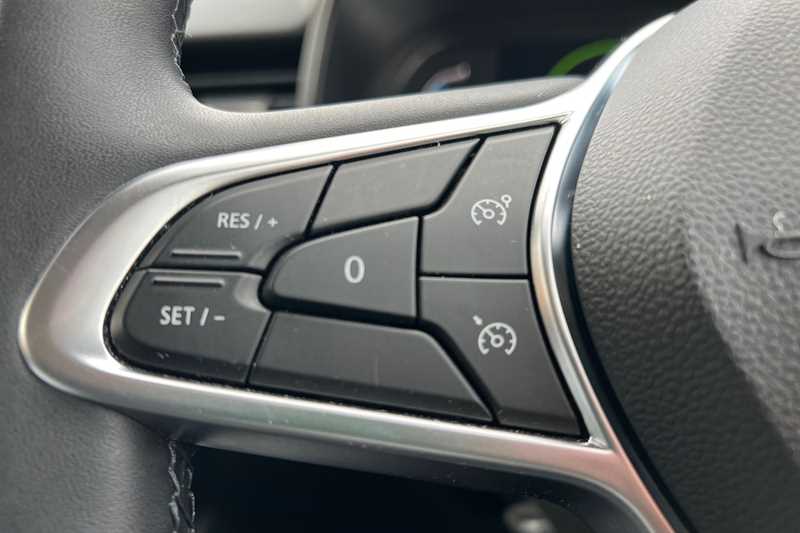 Used Renault Clio 2023 for sale - 77755860: Photo 16