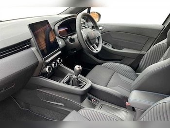 Used Renault Clio 2024 for sale - 78431746: Photo